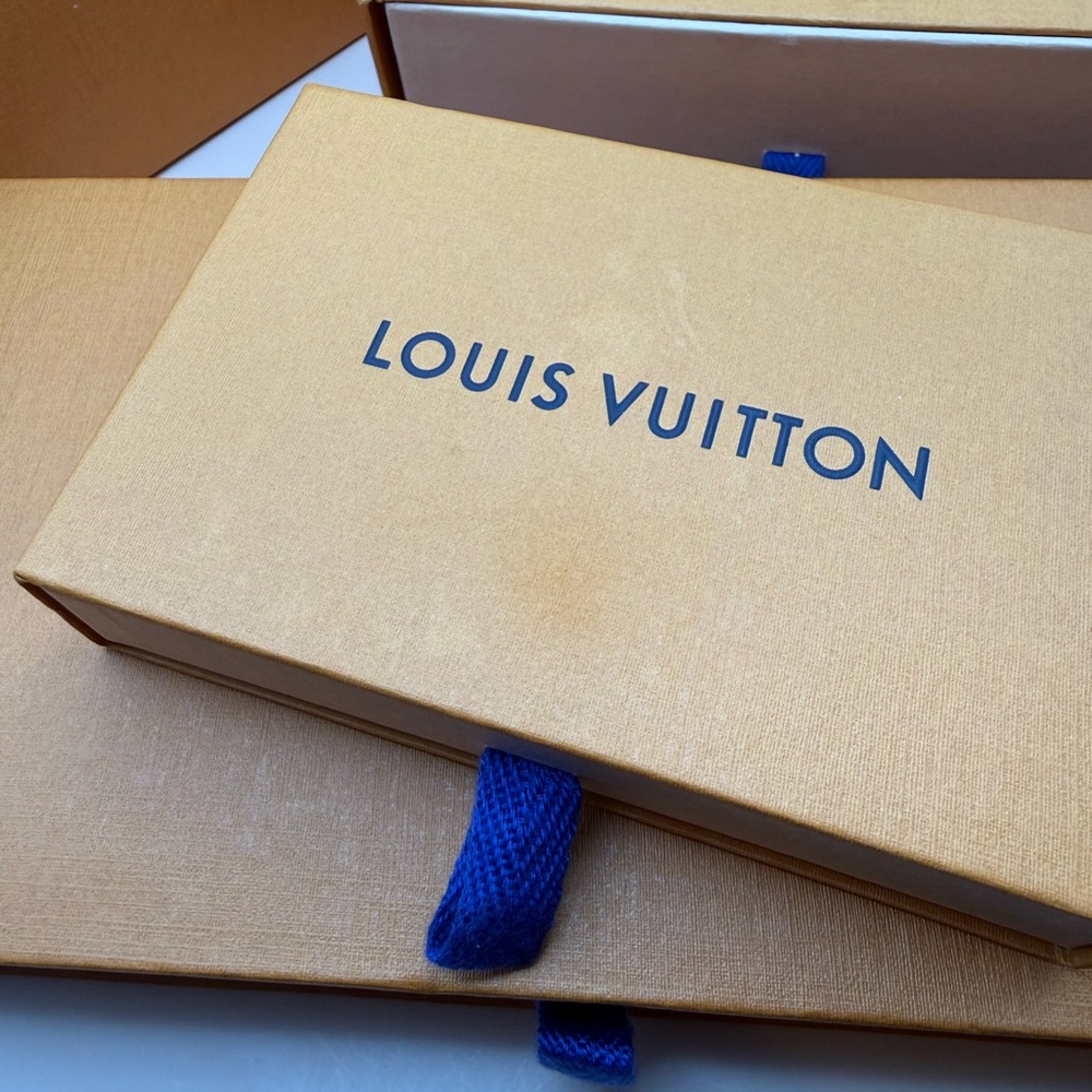 Louis Vuitton Monogram Silver Bracelet in Medium - Picture 10 of 10
